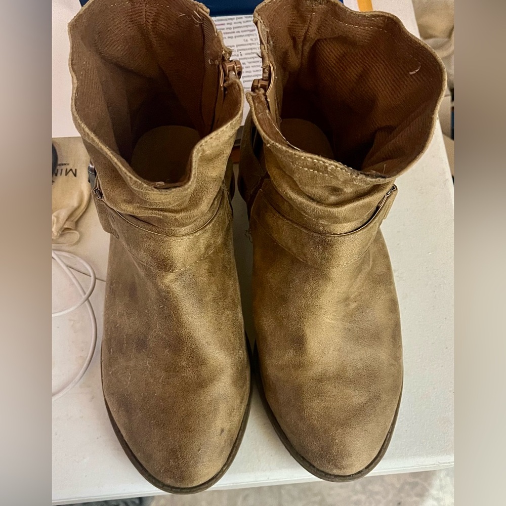 Casual Brown Ankle Boots with Buckle by Torrid 9 Wide - Picture 4 of 6